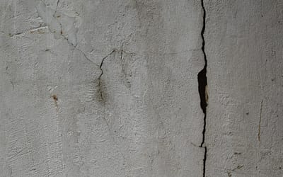 Fissure verticale maison : Comprendre, évaluer et agir efficacement